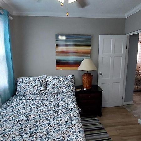 Carmen Apartment Μπριτζτάουν Εξωτερικό φωτογραφία