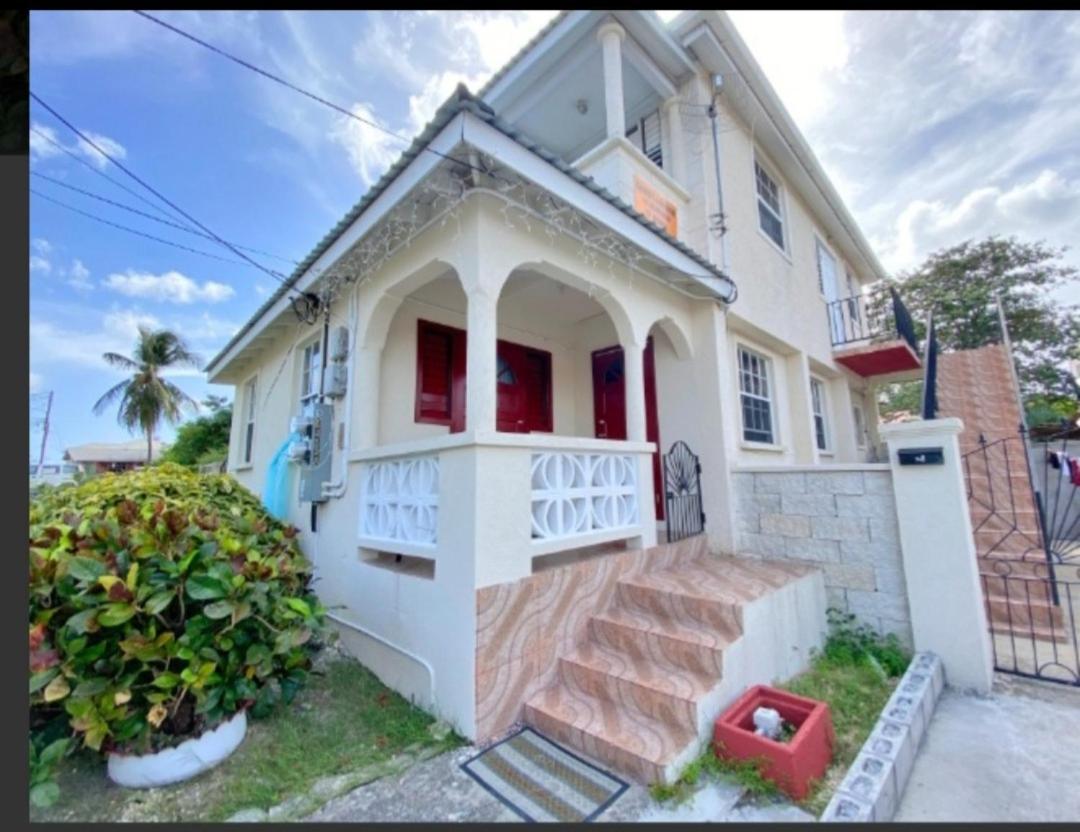 Carmen Apartment Μπριτζτάουν Εξωτερικό φωτογραφία